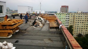 Demontáž původní střechy